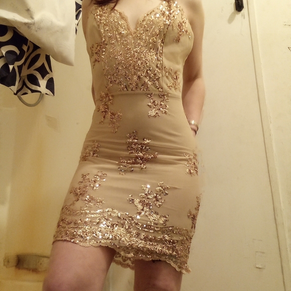 Source Unknown Gold Sequin Mini Dress - Picture 1 of 1